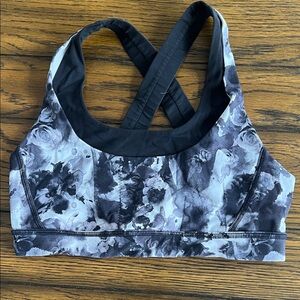 Lululemon women’s black floral Sport bra size 6